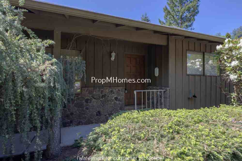 6085 Se Jennings Ave - Photo 2 of 29