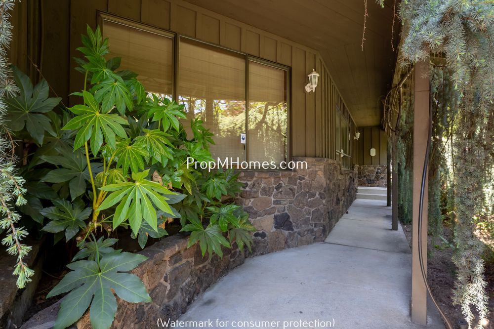 6085 Se Jennings Ave - Photo 3 of 29