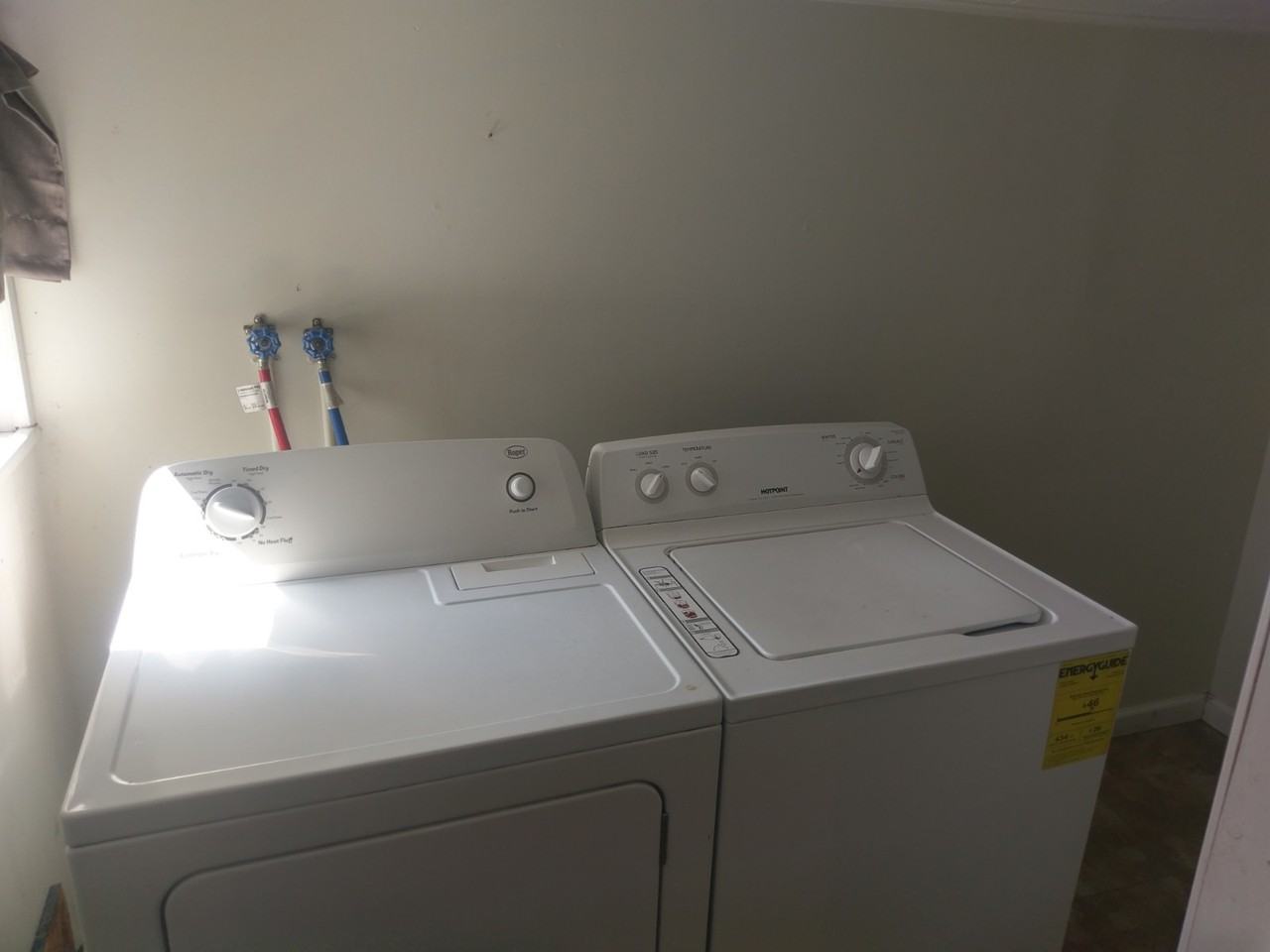 114 Postal Way - Photo 3 of 10