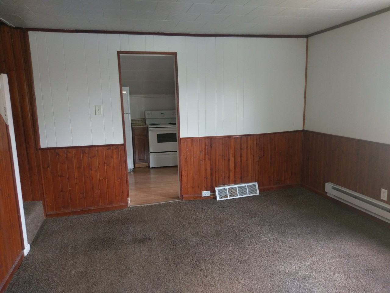 316 1st St - Photo 2 of 10