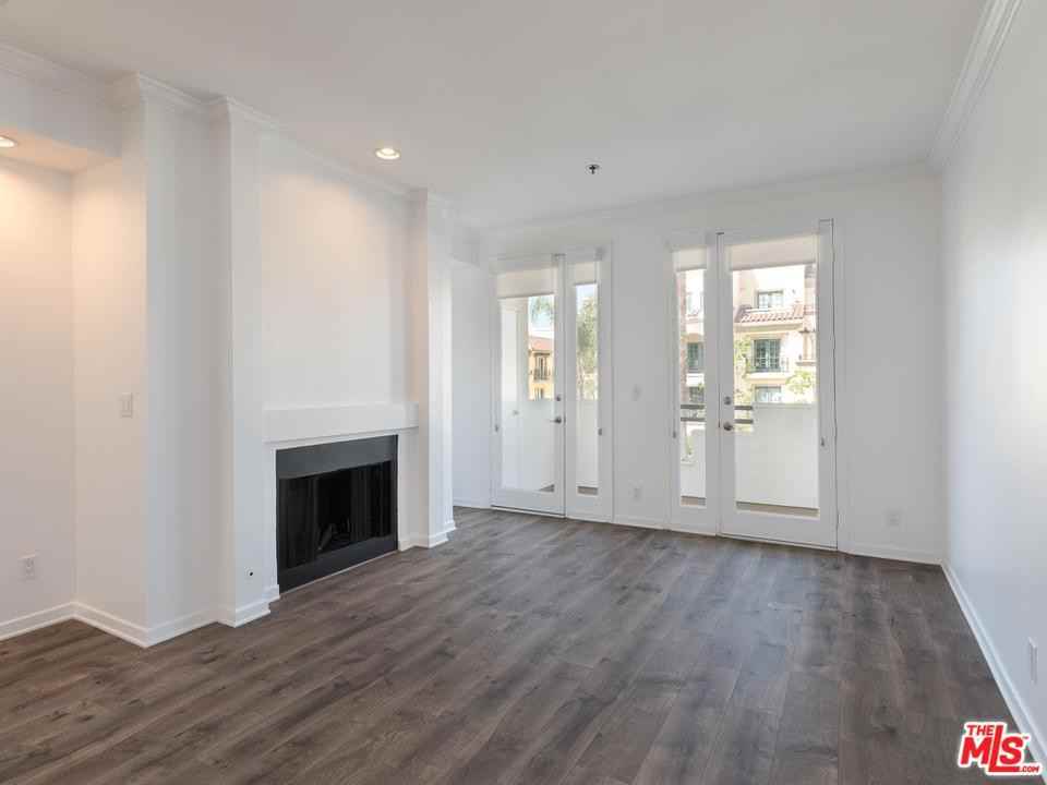 230 S Hamilton Dr #407 - Photo 3 of 30