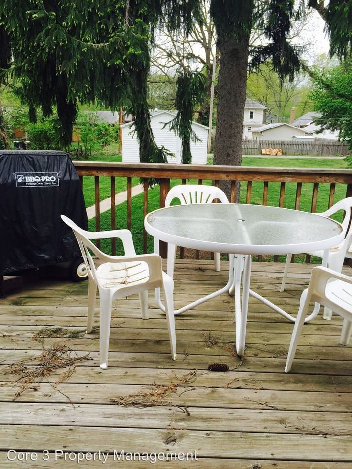 1821 S Douglas Ave - Photo 3 of 4