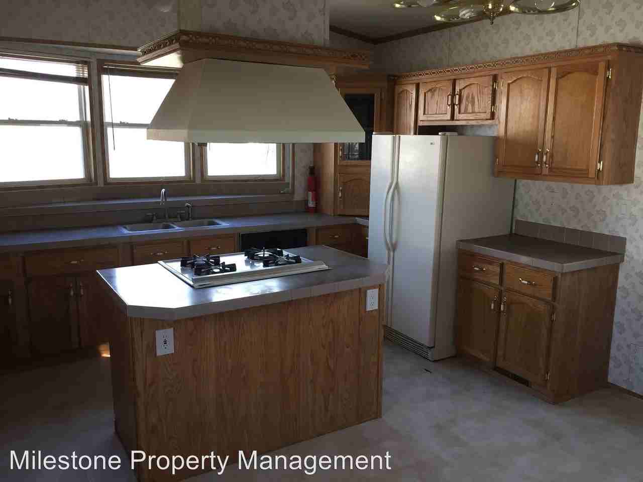 4 Pioneer Cir - Photo 2 of 7