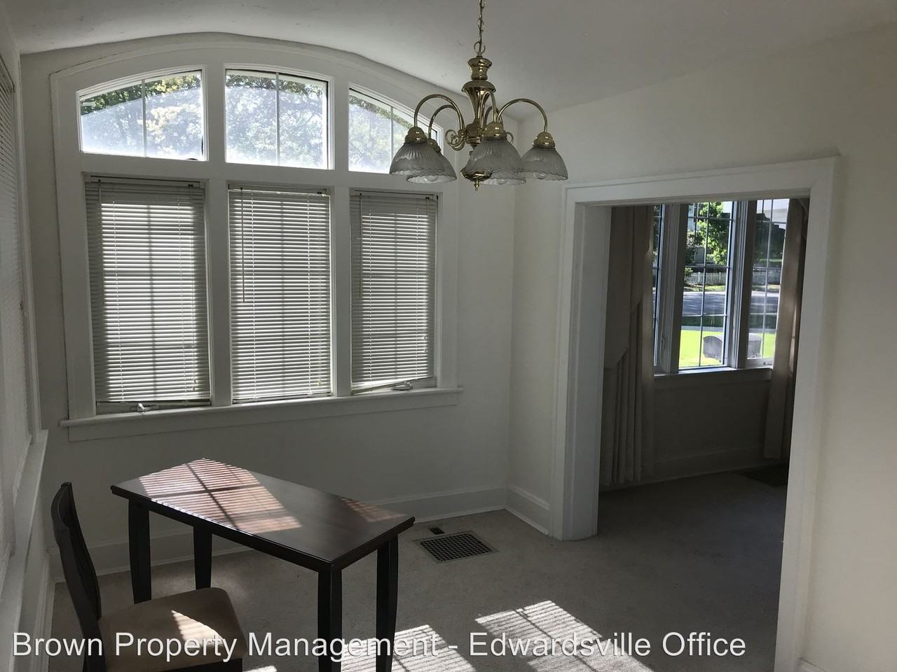 913 Henry St - Photo 3 of 27