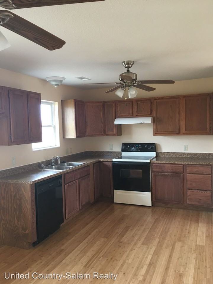 229 Carter St - Photo 2 of 12