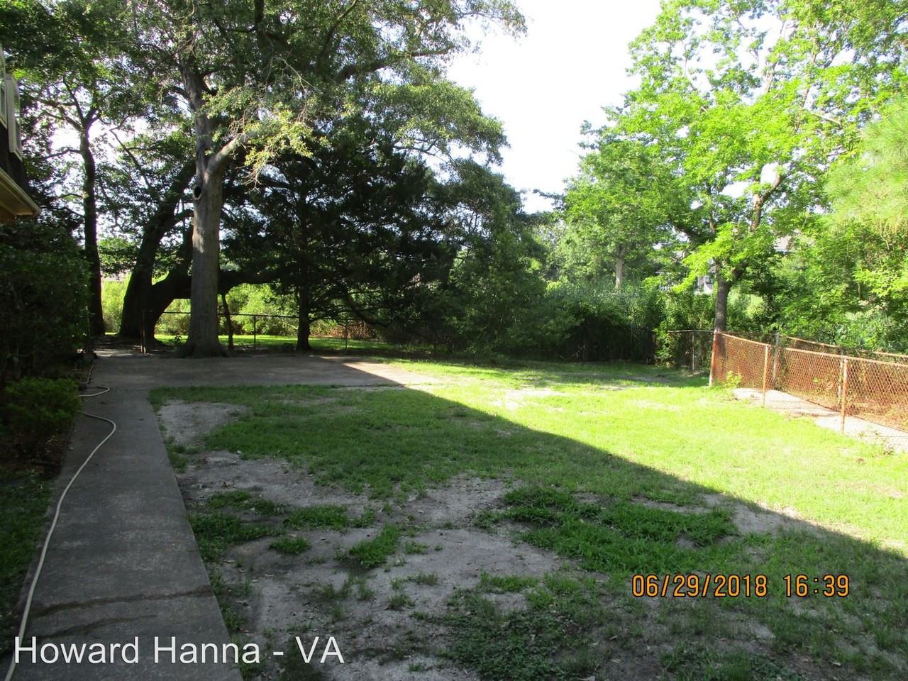 1486 Holly Point Rd - Photo 3 of 24