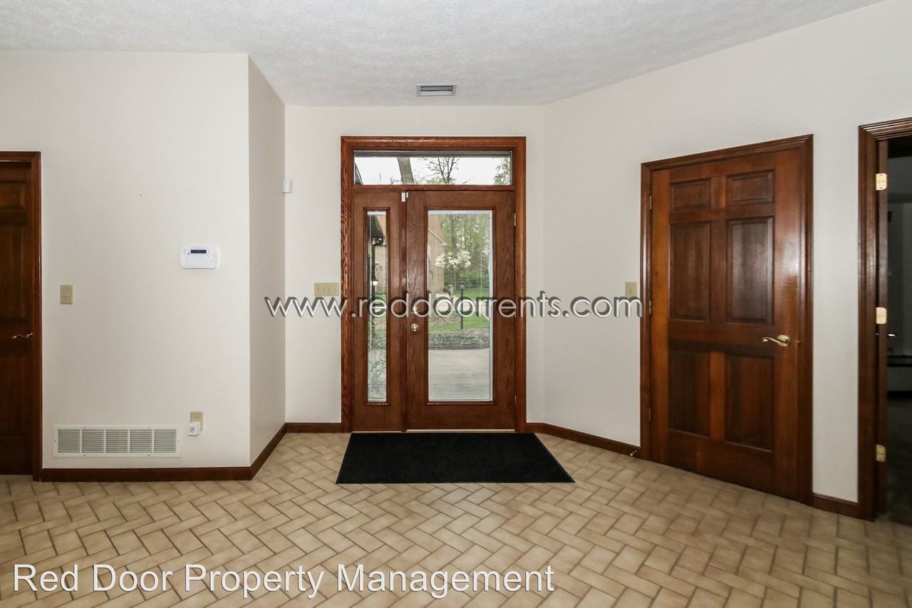 4963 Fieldstone Trail - Photo 2 of 25
