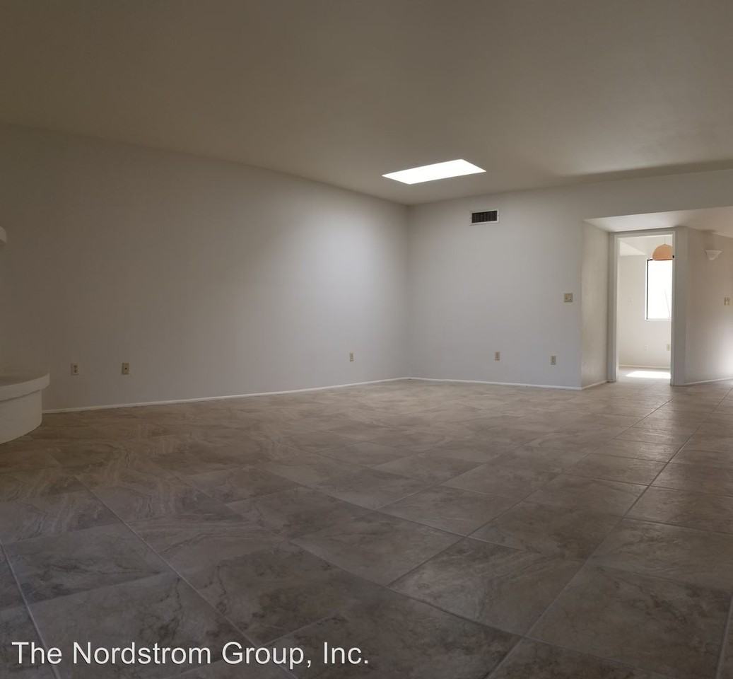 5342 N Camino De La Culebra - Photo 3 of 9