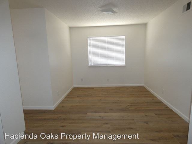 501 N School St - Photo 3 of 10