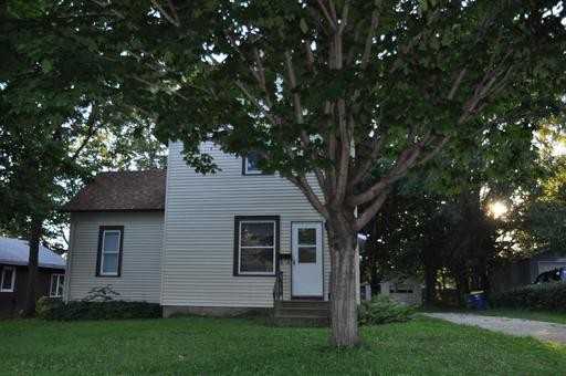 1110 College St - Photo 2 of 16