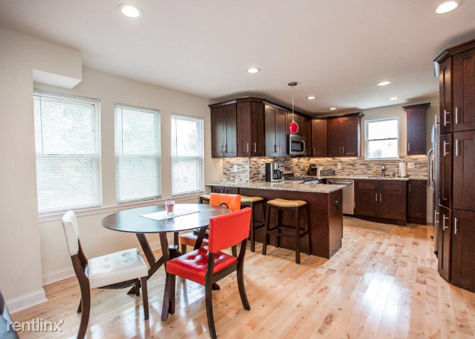 219 W 3rd Ave - Photo 2 of 15