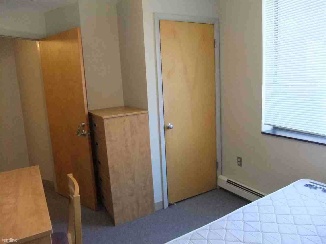 Individual Rooms Available in 6 bedroom Apartment in Collegetown! - Photo 2 of 14