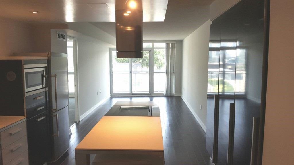 38 Dan Leckie Way #911