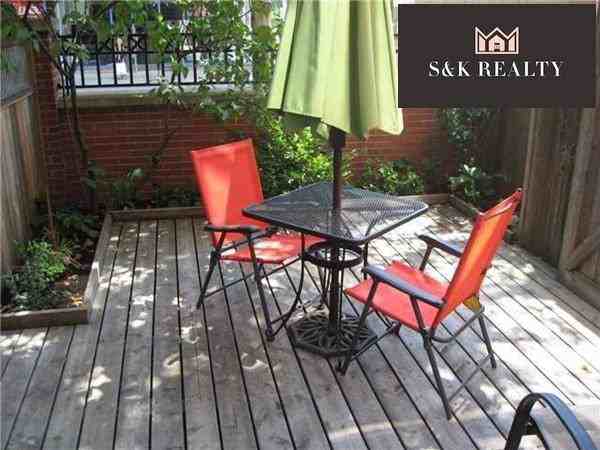 500 Richmond Street West ##112