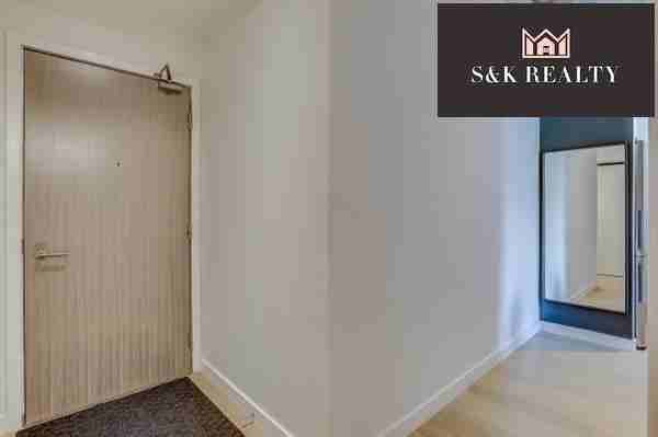 111 Bathurst Street #303