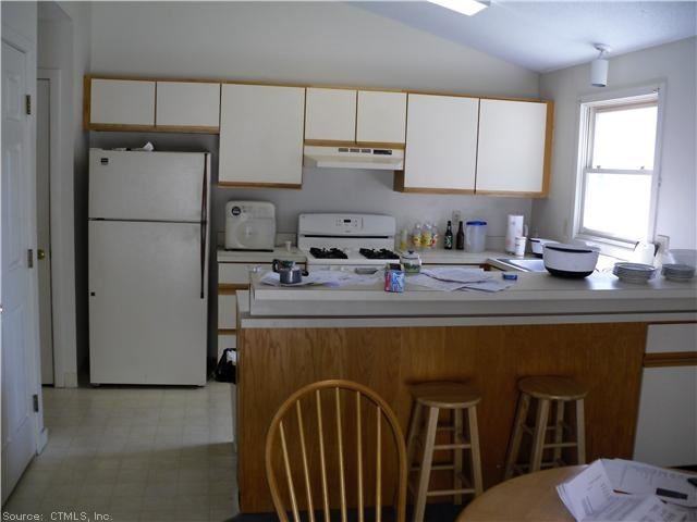 4 Old Oak Court - Photo 2 of 12