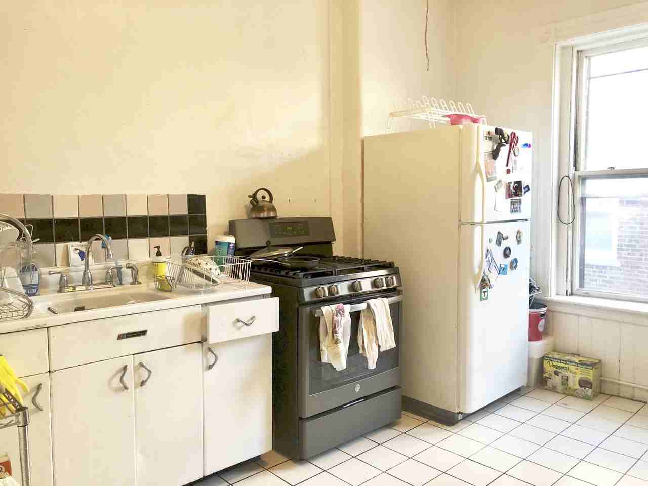 75 Westland Ave #6 - Photo 3 of 10