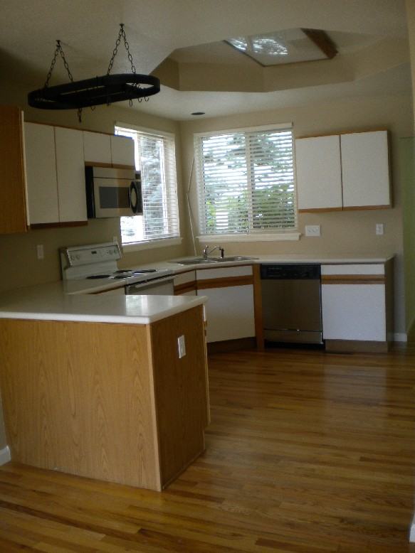 4766 Kings Ridge Blvd - Photo 2 of 15