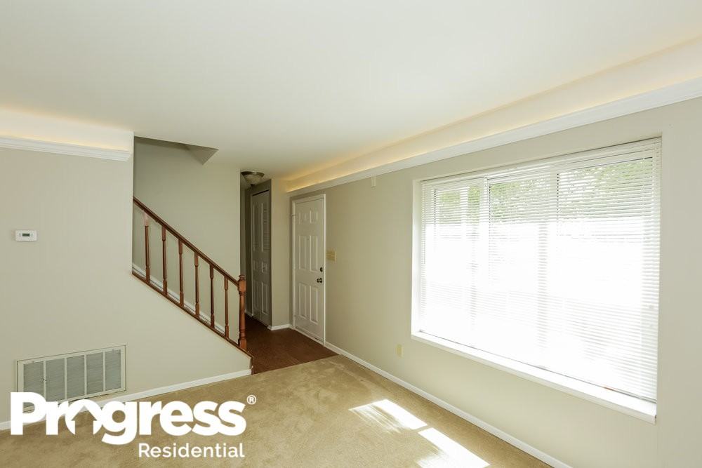 7446 Ponders End Ln - Photo 3 of 20