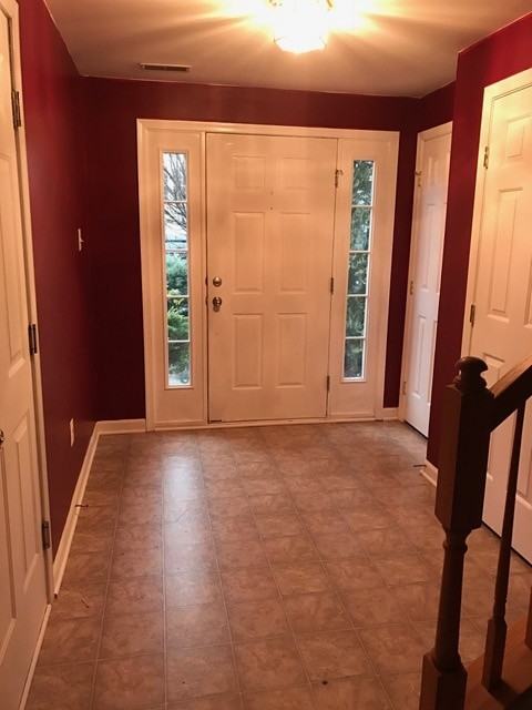 142 Steven Ln - Photo 2 of 17
