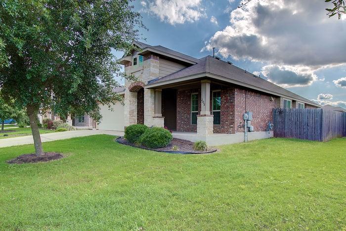 2708 Cottonwood Shores Dr - Photo 2 of 27