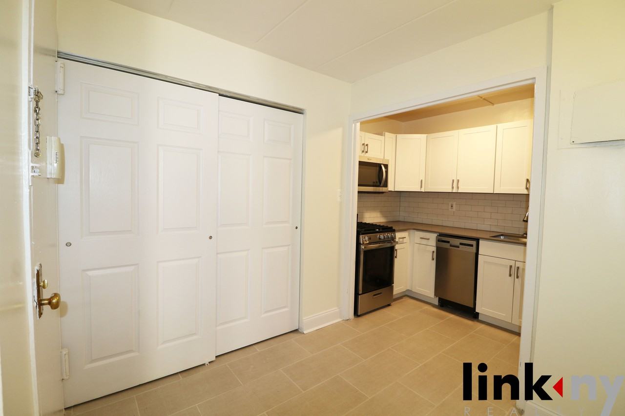 111 North 3rd Avenue #3H - Photo 3 of 12