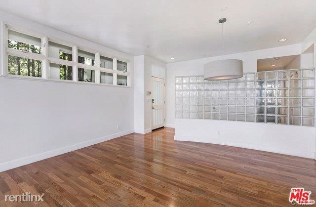 3019 3rd St - Photo 2 of 10