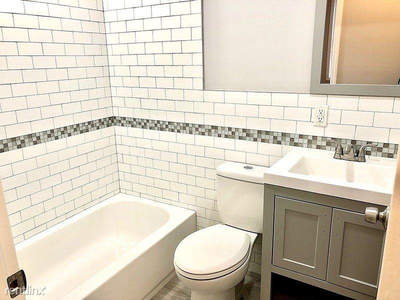 1401 27th St - Photo 3 of 4