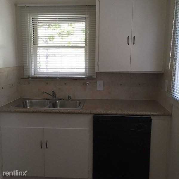 230 South Mentor Avenue - Photo 2 of 3