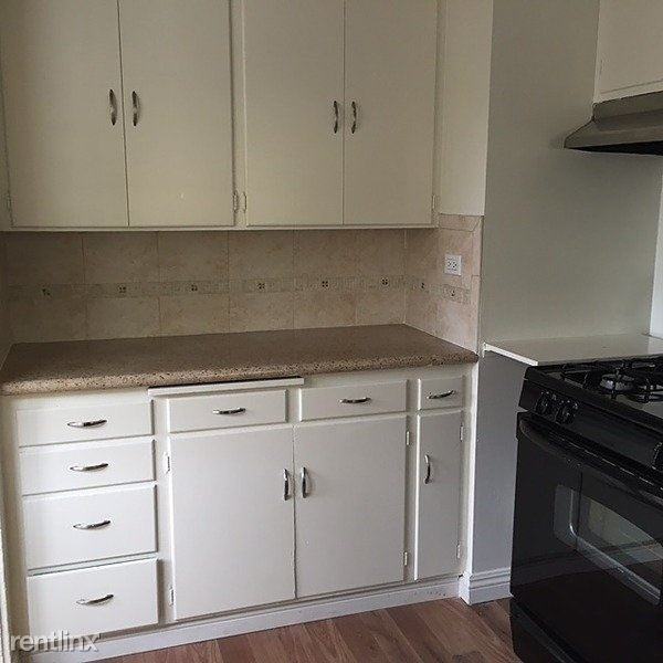 230 South Mentor Avenue - Photo 3 of 3