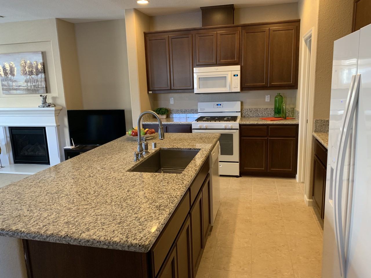 750 Surrey Court - Photo 6 of 22