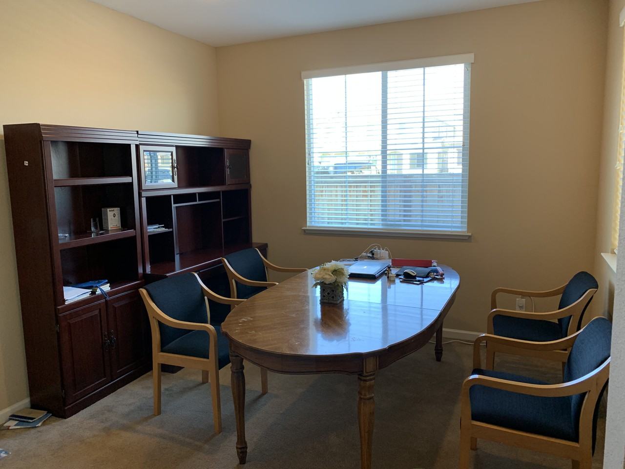 750 Surrey Court - Photo 7 of 22