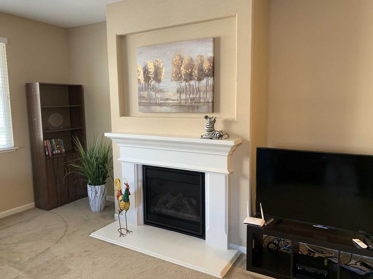 750 Surrey Court - Photo 3 of 22