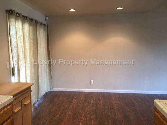 7193 N Ivanhoe Ave - Photo 3 of 14