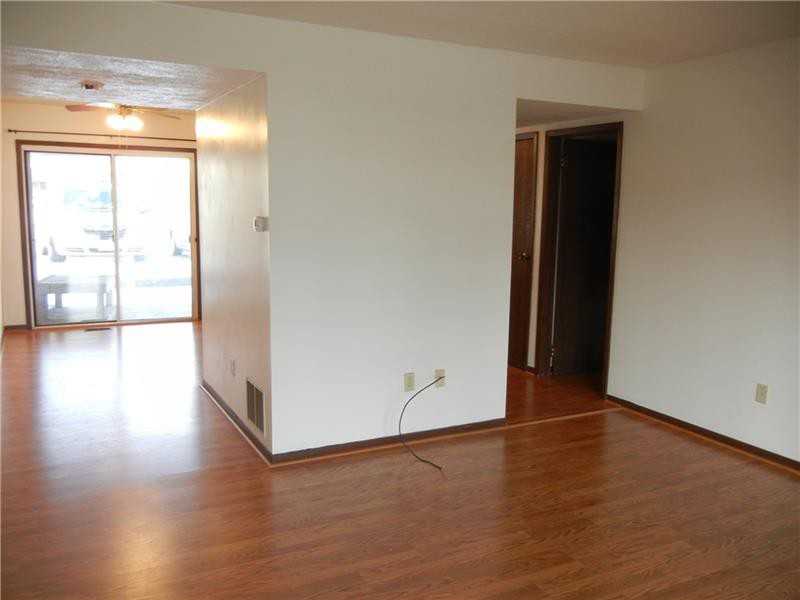 127 E Pike St - Photo 3 of 20