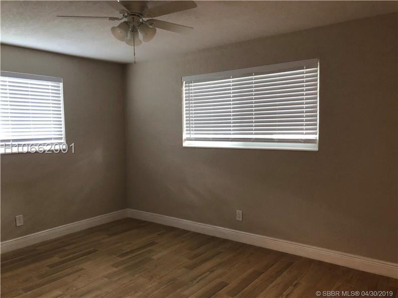 5224 SW 92nd Terrace #5224 - Photo 3 of 10