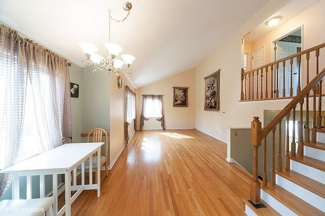 1437 Dartmouth Lane - Photo 2 of 5