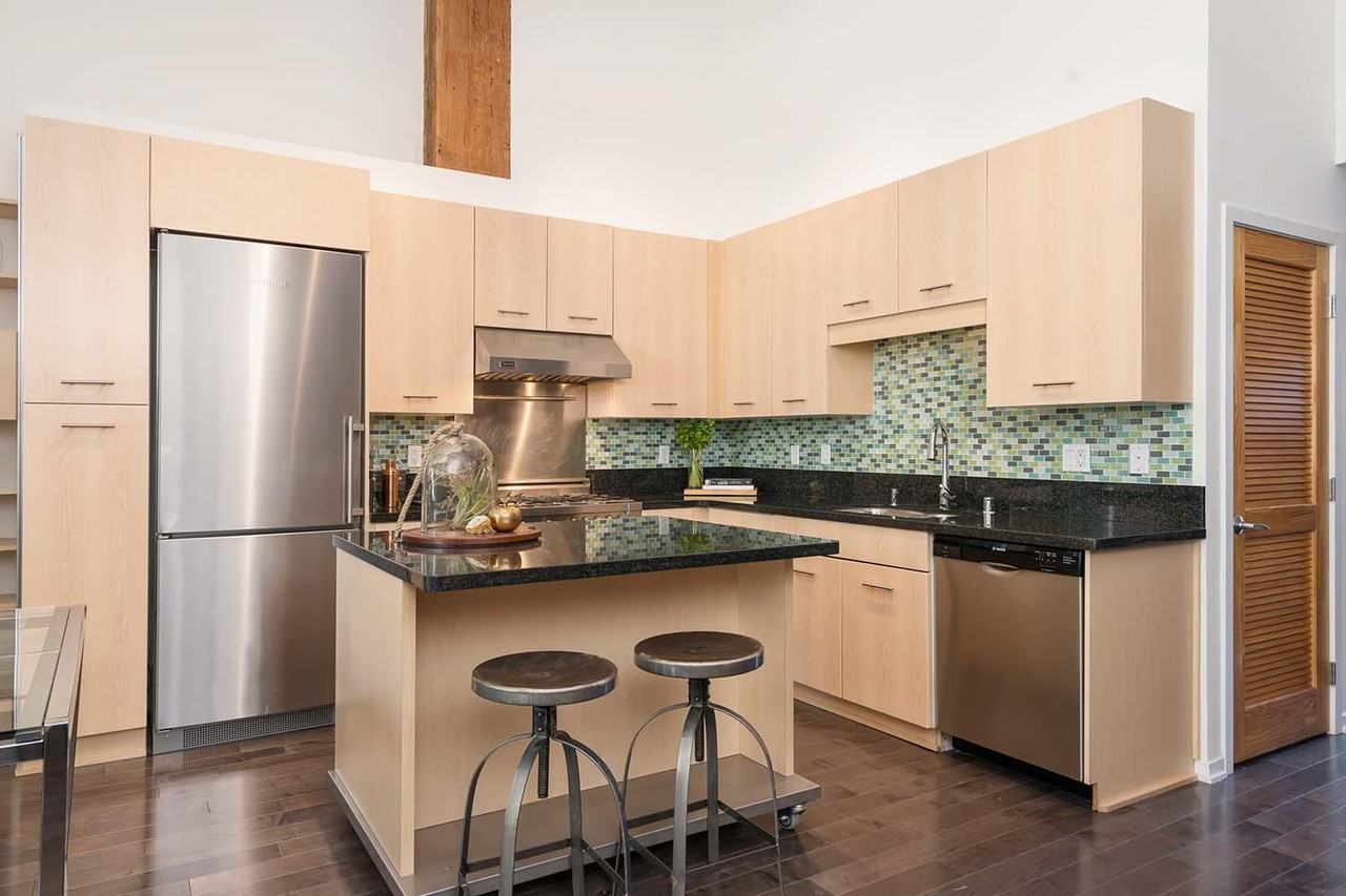 863 Indiana St - Photo 2 of 40