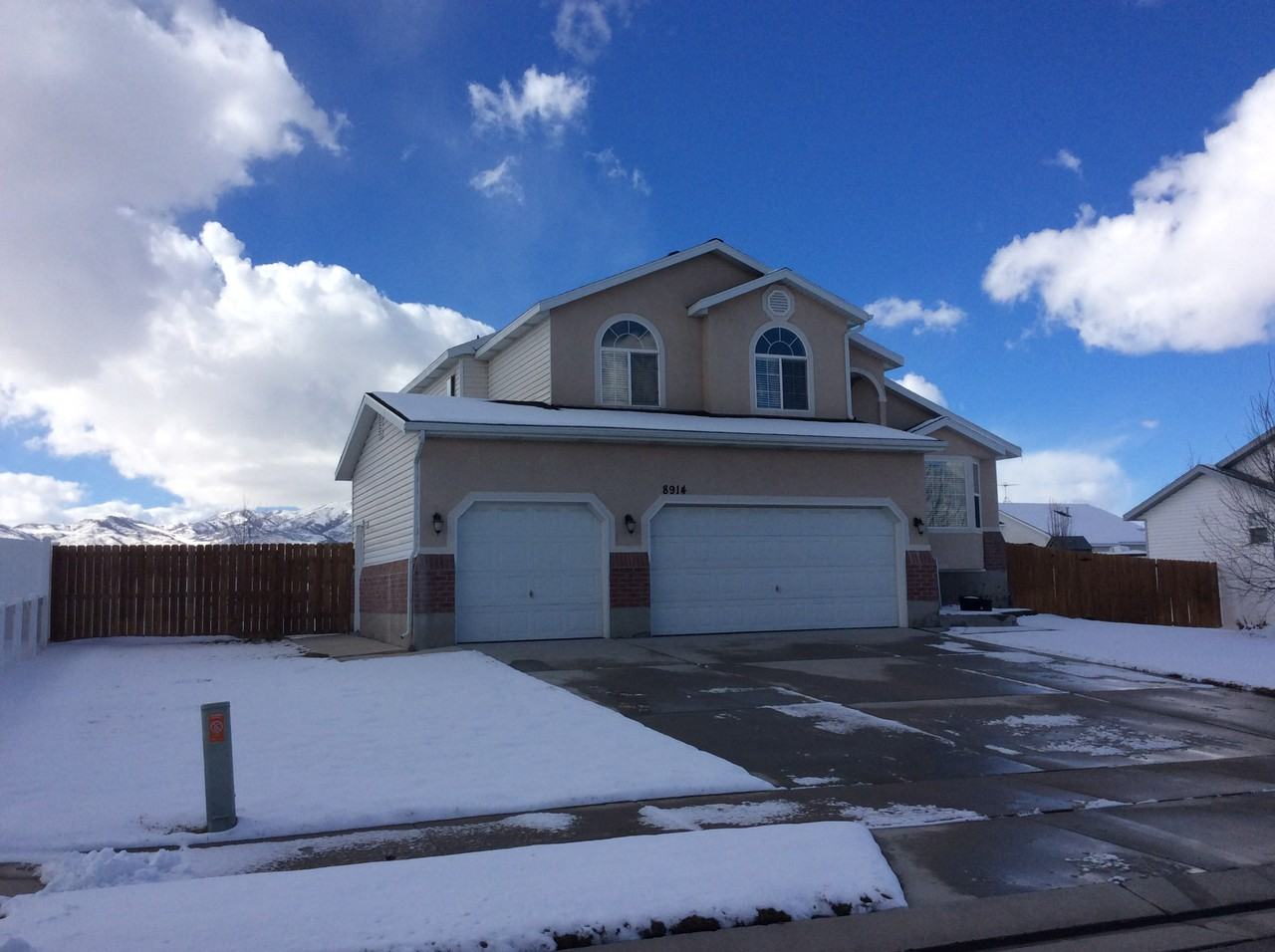 8914 S Black Pine St - Photo 2 of 26