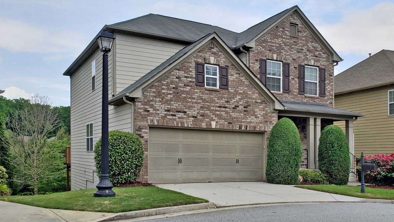 5852 Cobblestone Creek Cir - Photo 3 of 50