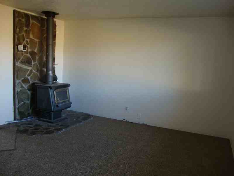 328 Sage Ave W - Photo 3 of 8