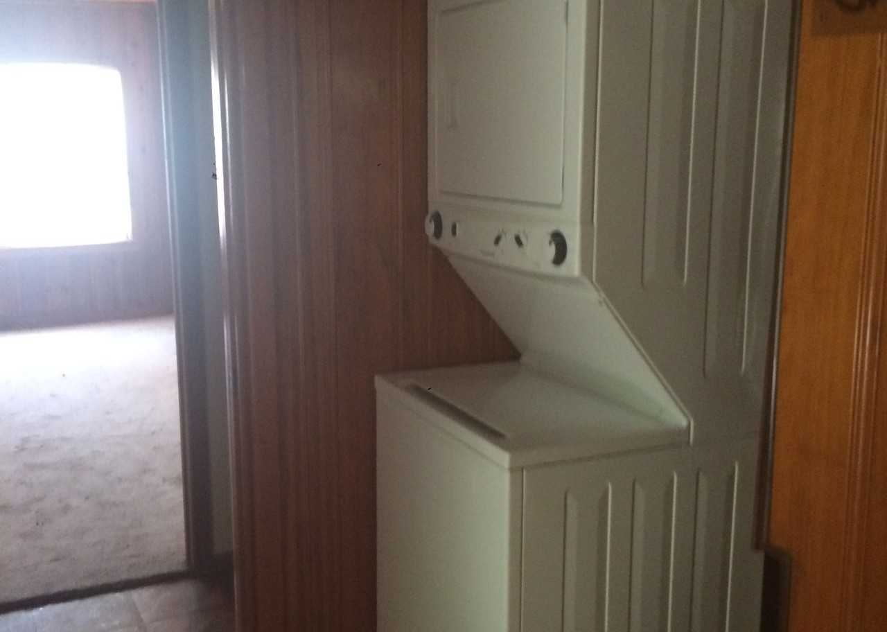 2213 32nd St - Photo 3 of 3