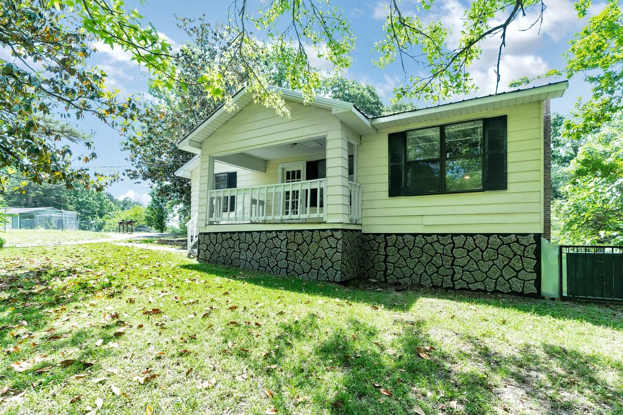 28 Magnolia Way - Photo 3 of 24