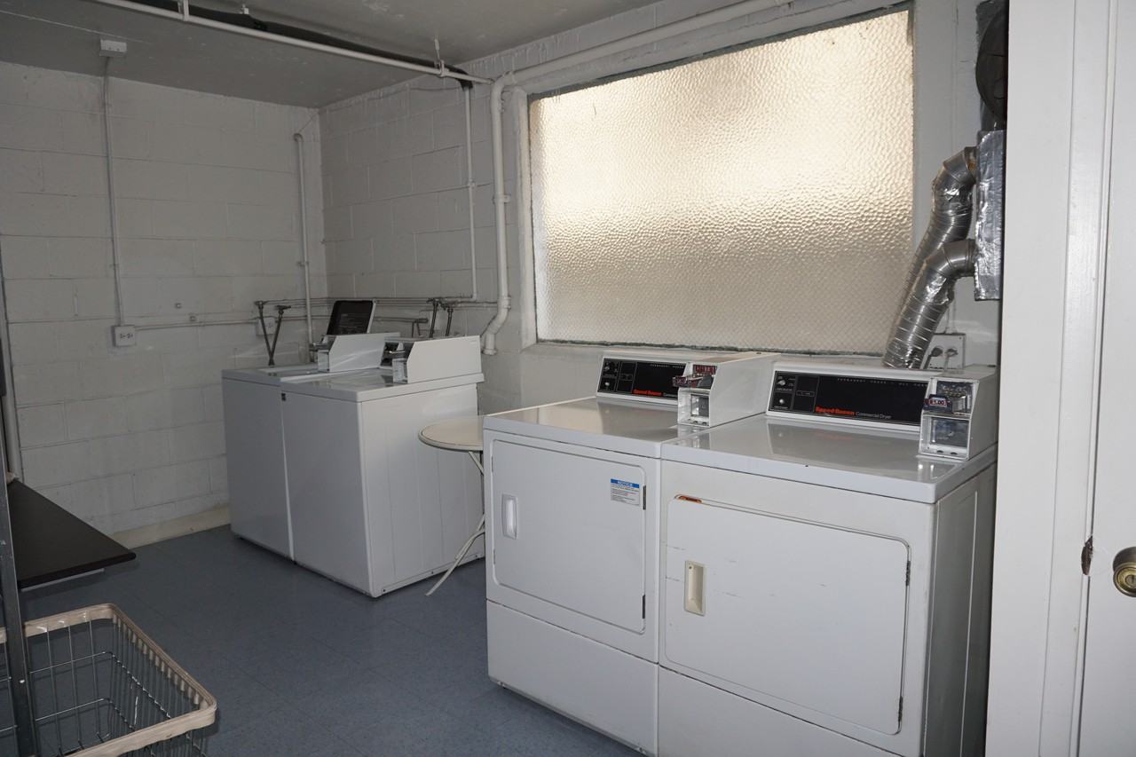 4100 Whitsett Ave - Photo 3 of 4