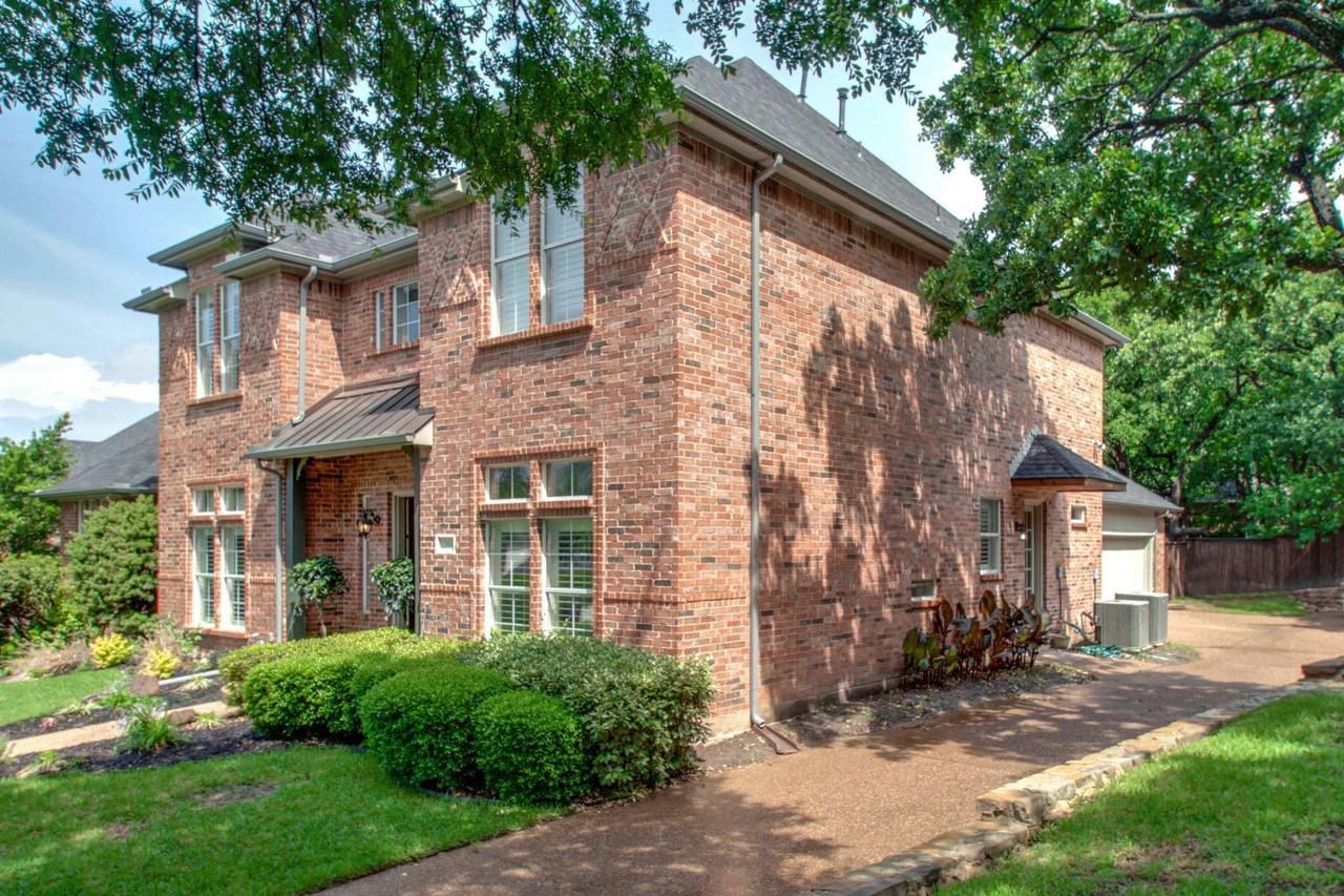 1304 Kings Brook Ct - Photo 2 of 29