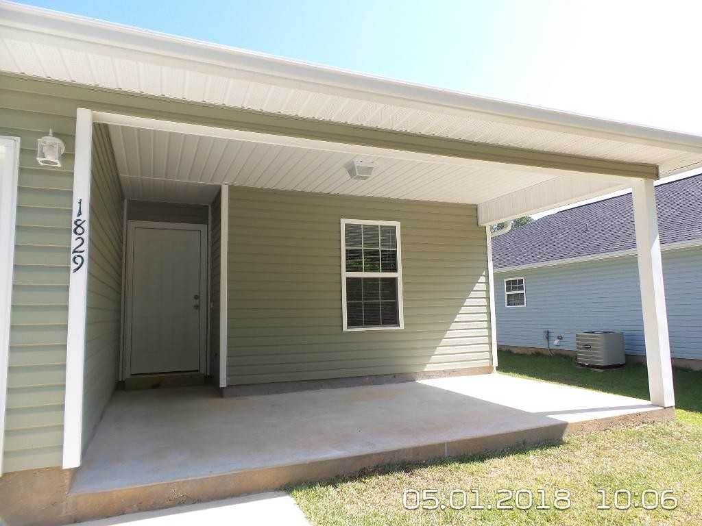 1829 Gainer Ave - Photo 3 of 24