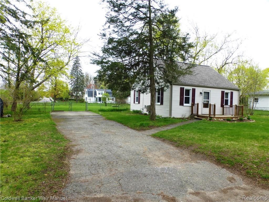 405 Hauxwell Dr - Photo 3 of 7