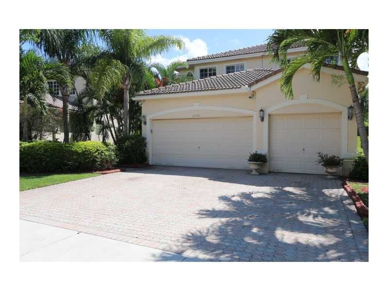 6775 SW 195th Ave - Photo 2 of 9