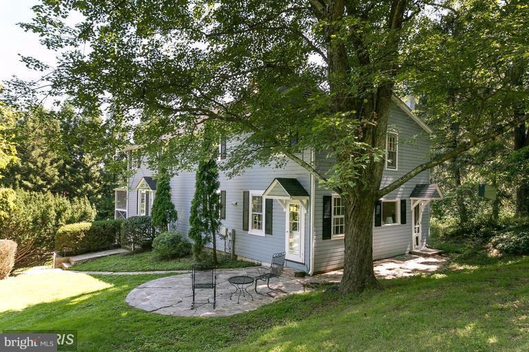 1717 Circle Rd - Photo 2 of 27