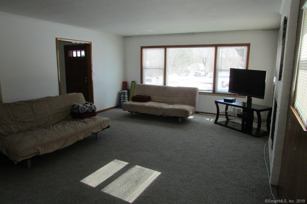 559 Avon Dr - Photo 2 of 16